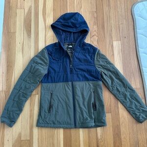 North Face Women’s Lightweight Zip-Up Jacket